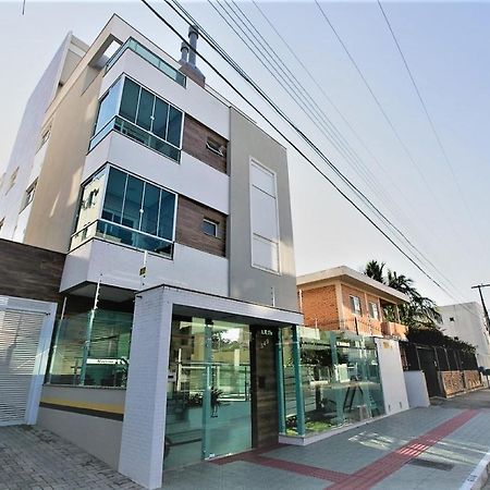 Lindo Apto, 50Metros Do Mar, Ideal Para Familias Florianópolis Kültér fotó